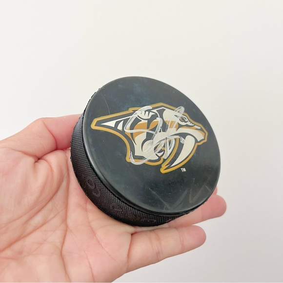 Signed Shea Weber Nashville Predators Hockey Puck Official NHL Licensed Product - Picture 5 of 6